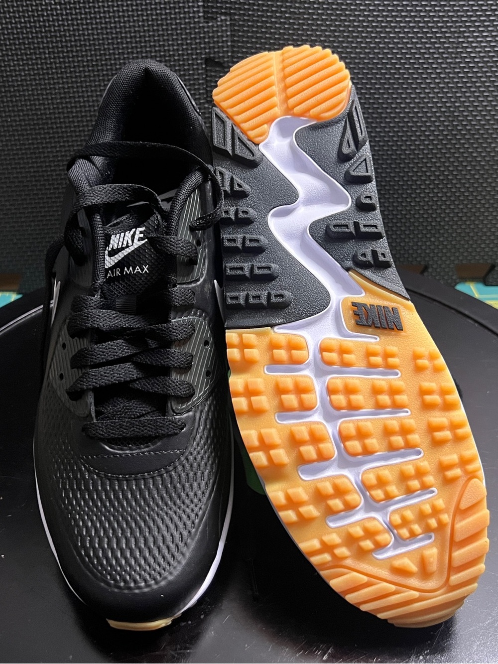 Nike Air Max 90 G (Golf) in Black/White. Men’s Size 9. Spikeless waffle outsole